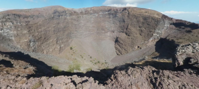Pohled do kráteru sopky Vesuv